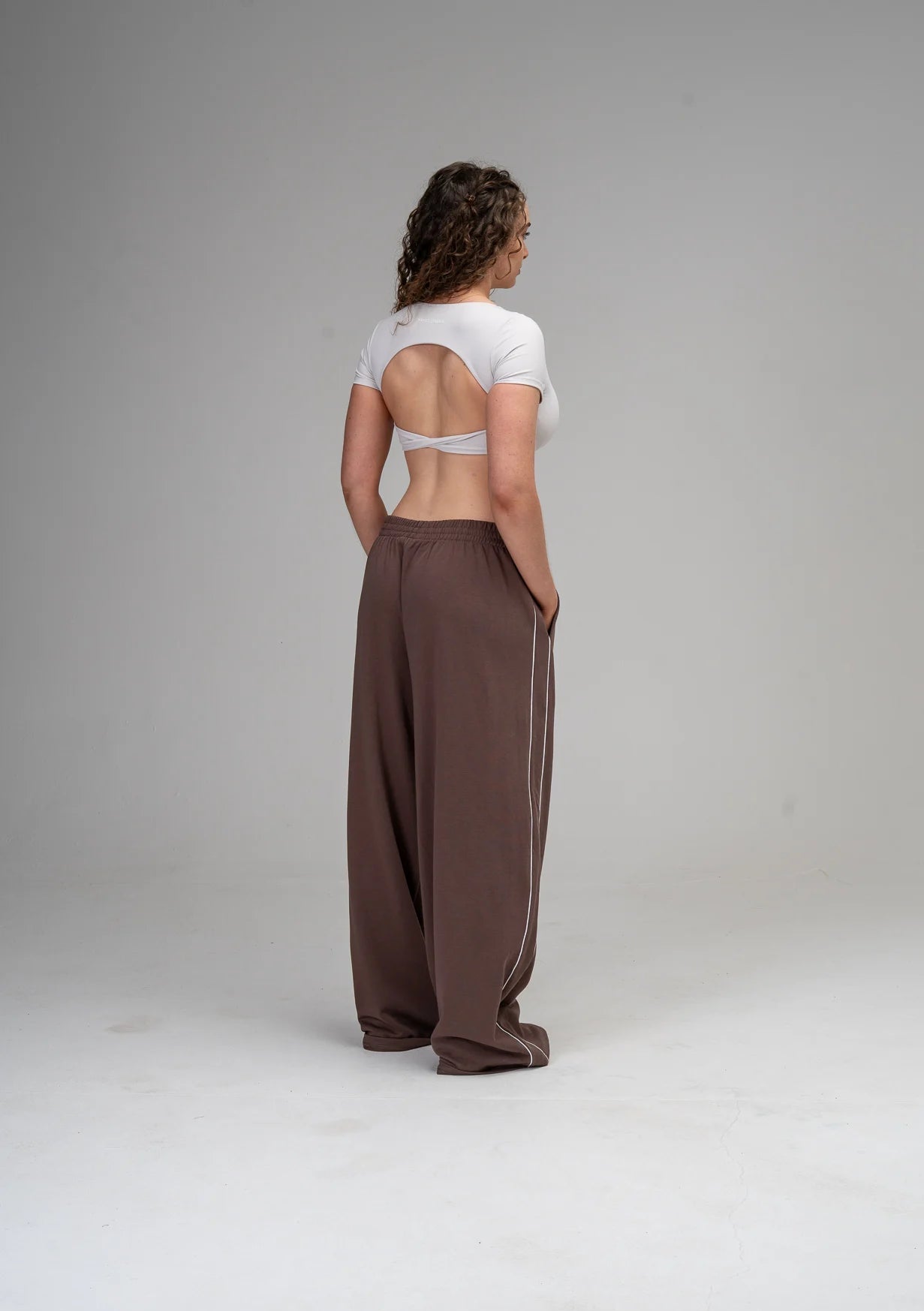 Studio Wide Leg Piped Sweatpant