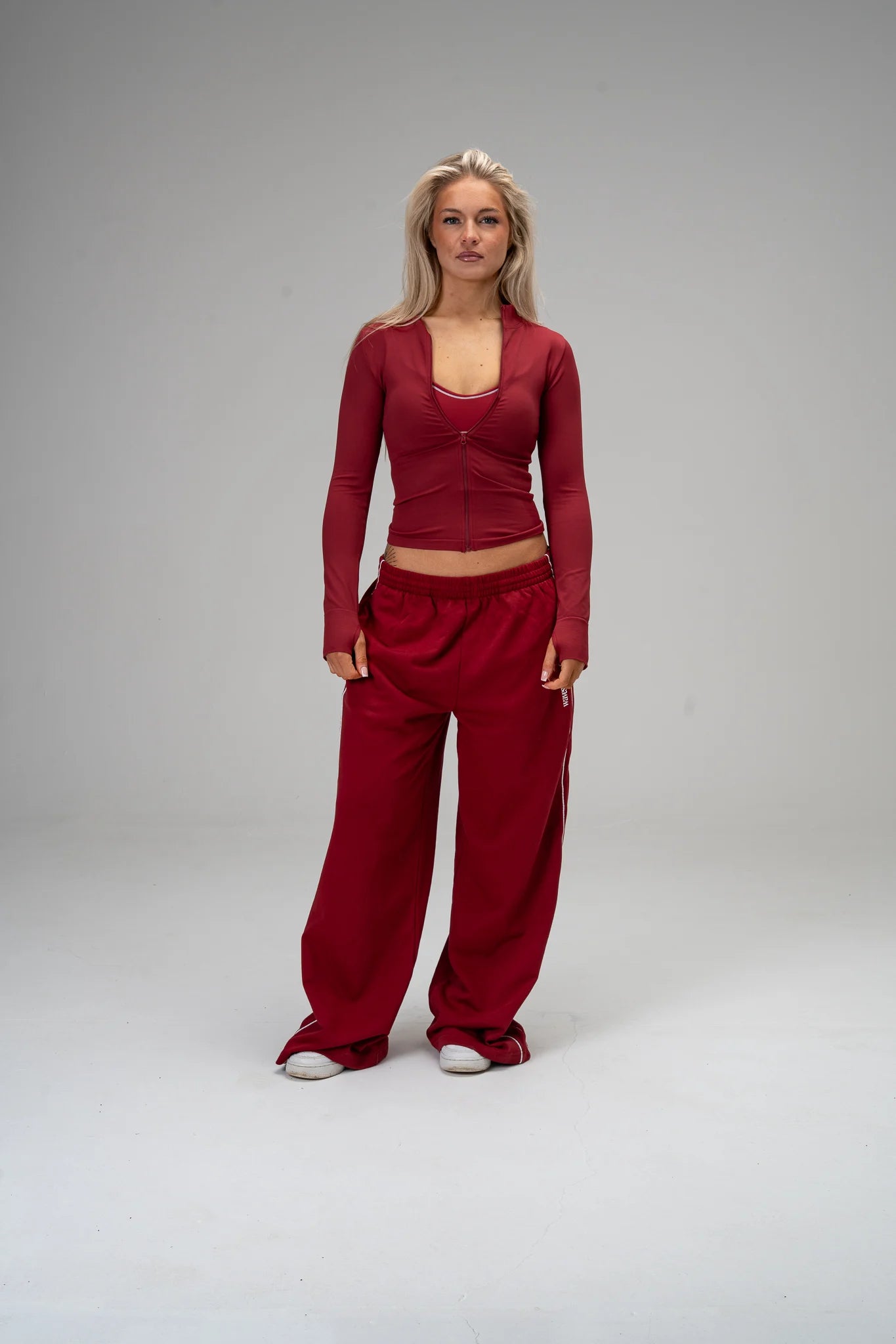 Studio Wide Leg Piped Sweatpant
