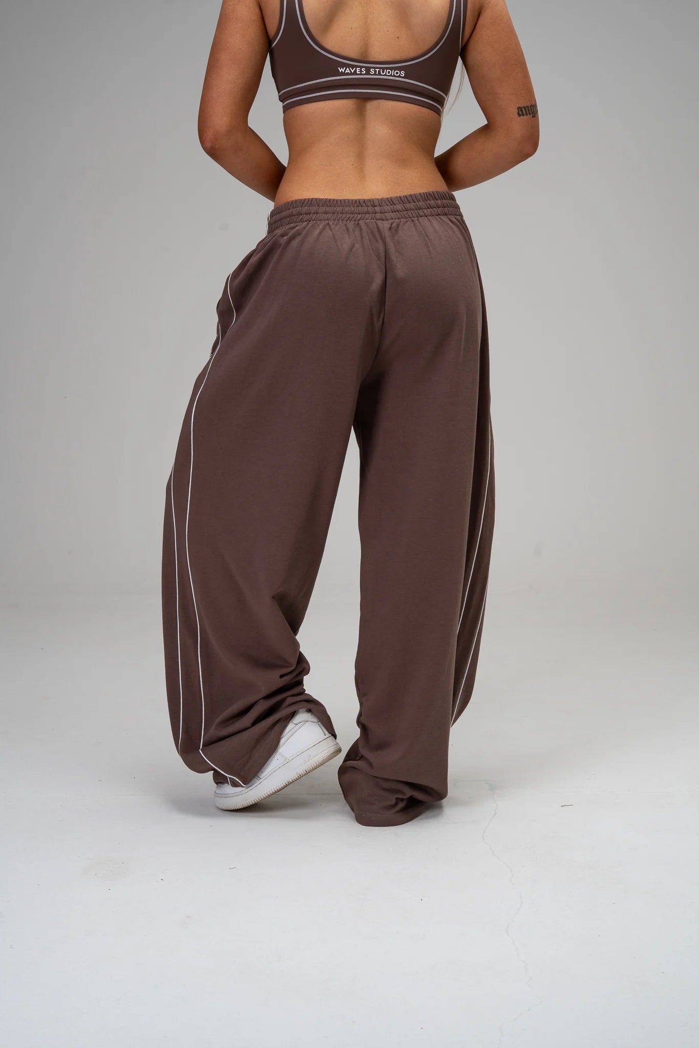 Studio Wide Leg Piped Sweatpant