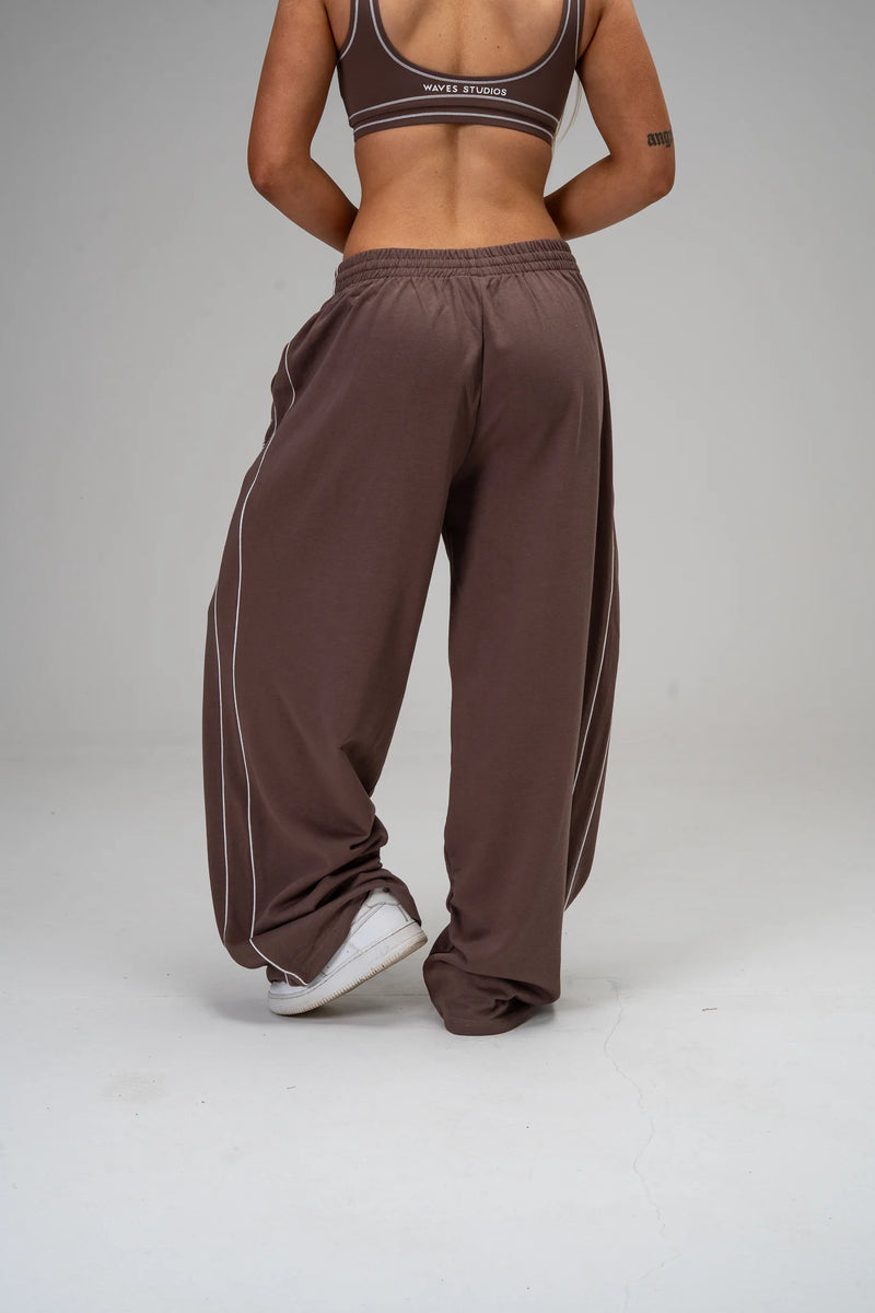 Studio Wide Leg Piped Sweatpant