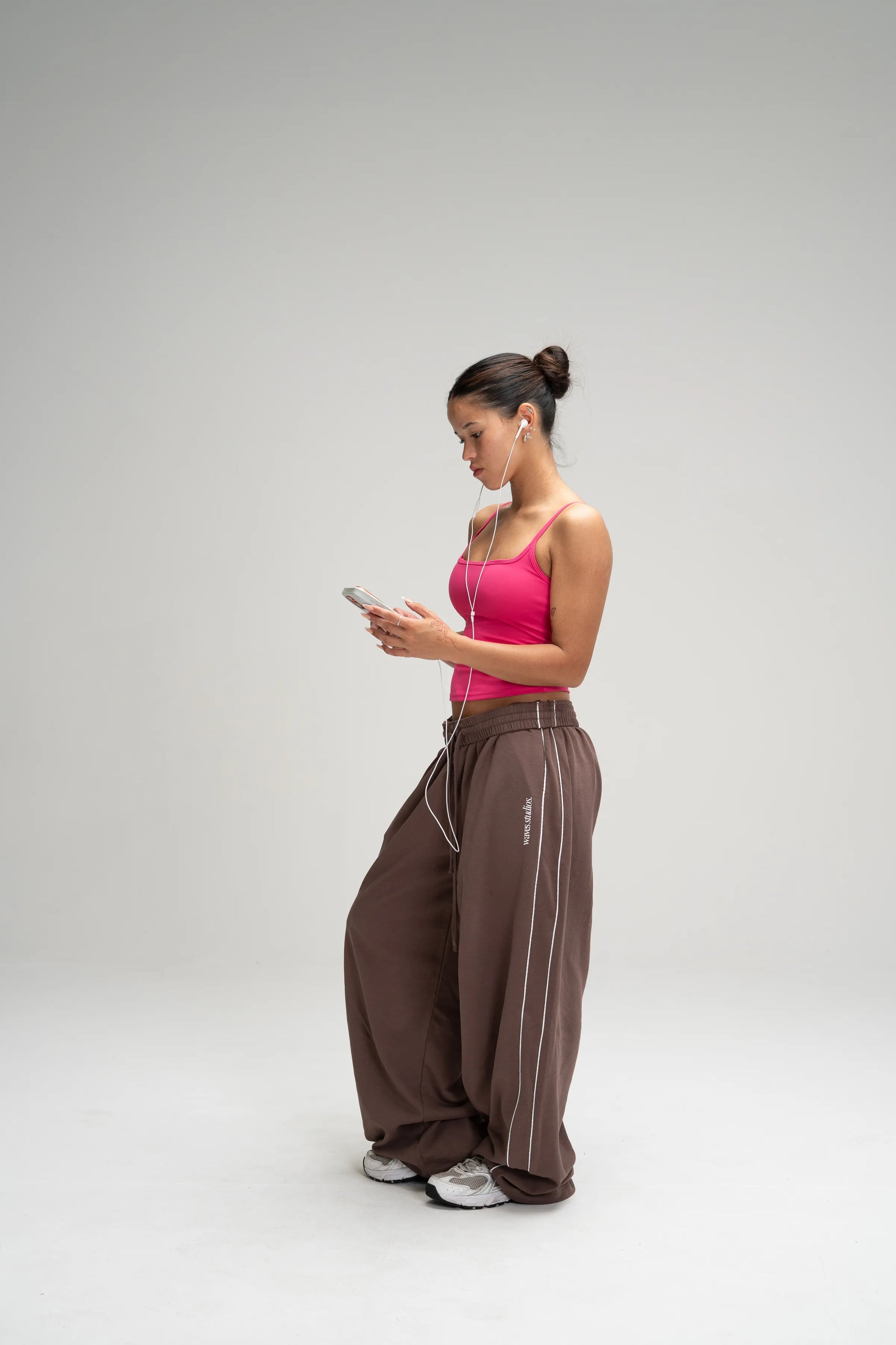 Studio Wide Leg Piped Sweatpant