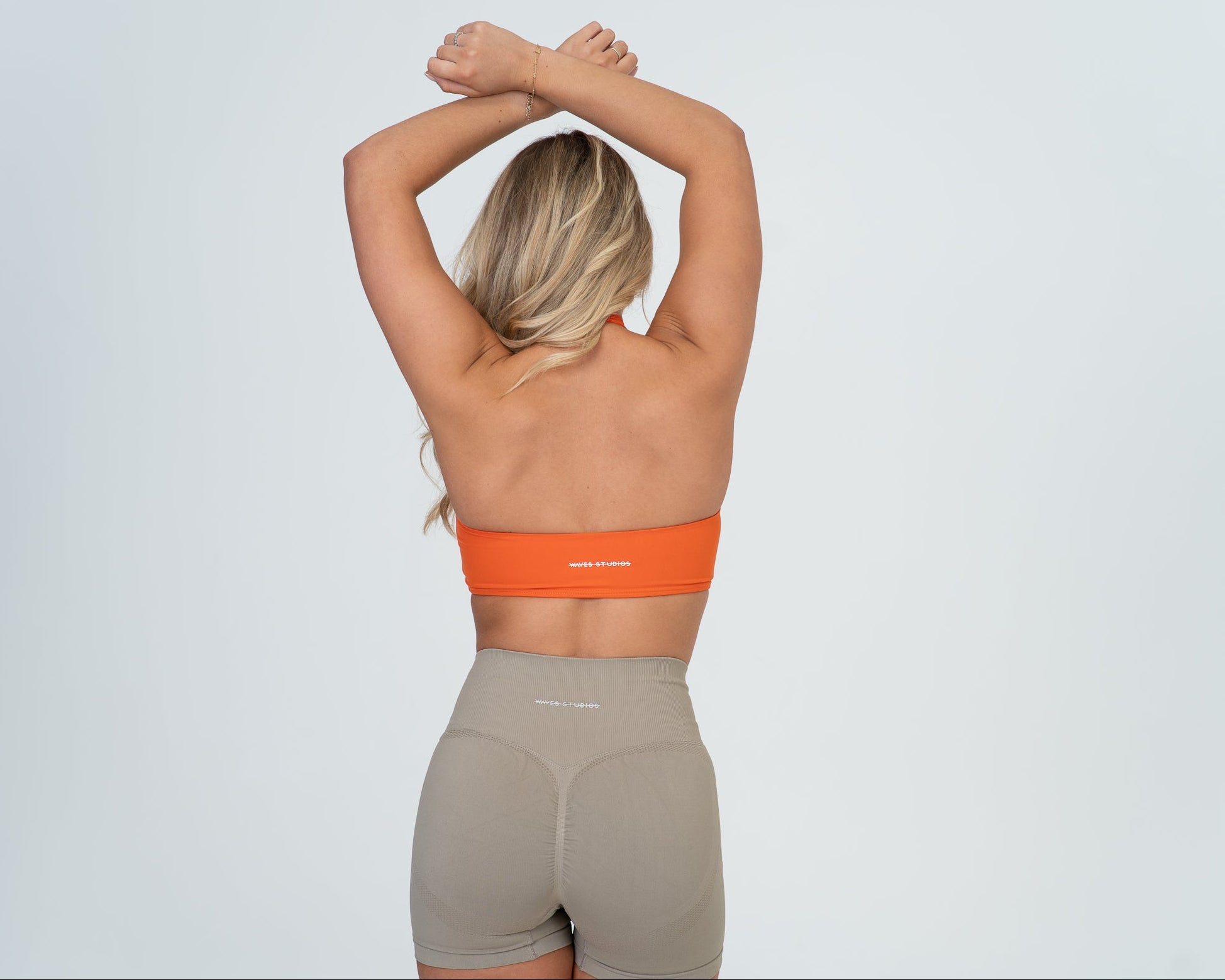 Halter V-neck Sports Bra